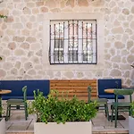 Molino Bed & Breakfast *