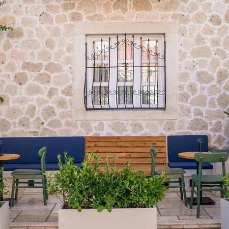 Molino Bed and Breakfast *